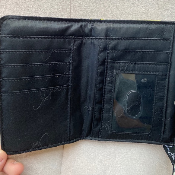 Small black Vera Bradley wallet - Picture 3 of 3